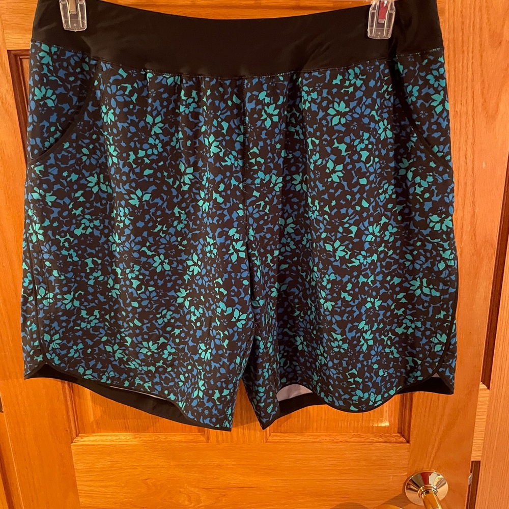 Lands' End Women's Athletic Shorts - Black and Blue Leaf Pattern